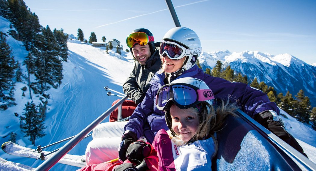 Ihr Familien-Skiurlaub im Ötztal Familien-Skiurlaub im Ötztal