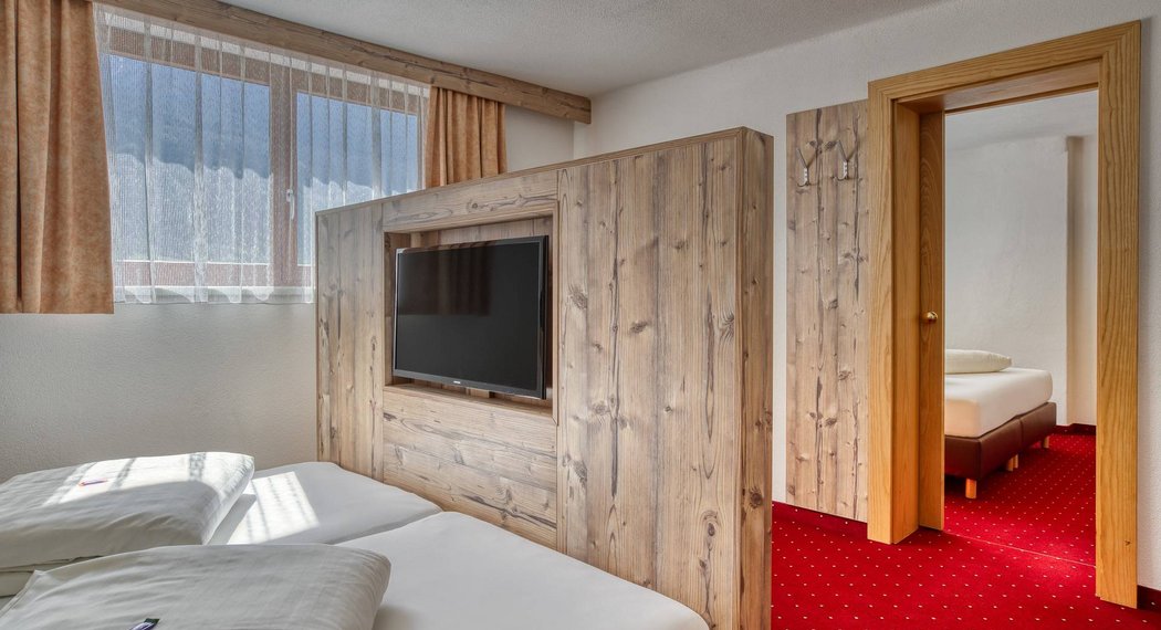 Hotel Oetztal: Ihr gemütliches Zimmer im Jägerhof wartet Hotel Oetztal: Ihr gemütliches Zimmer im Jägerhof wartet
