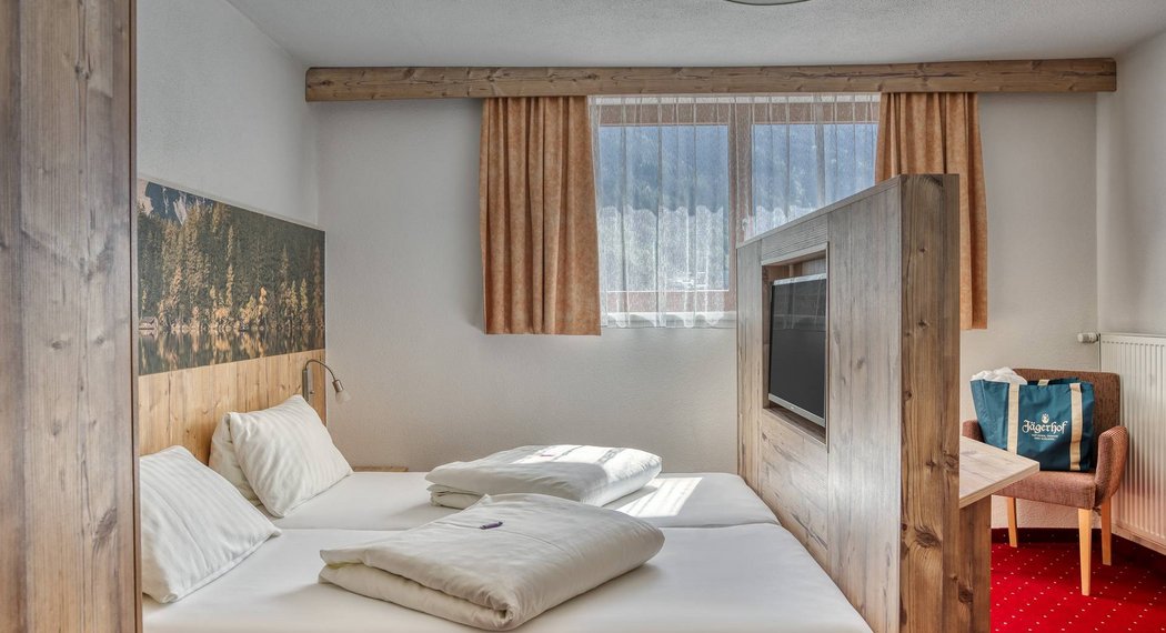 Hotel Oetztal: Ihr gemütliches Zimmer im Jägerhof wartet Hotel Oetztal: Ihr gemütliches Zimmer im Jägerhof wartet
