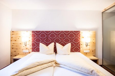 Hotel Oetztal: Ihr gemütliches Zimmer im Jägerhof wartet
