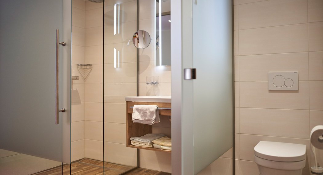 Hotel Oetztal: Ihr gemütliches Zimmer im Jägerhof wartet Hotel Oetztal: Ihr gemütliches Zimmer im Jägerhof wartet