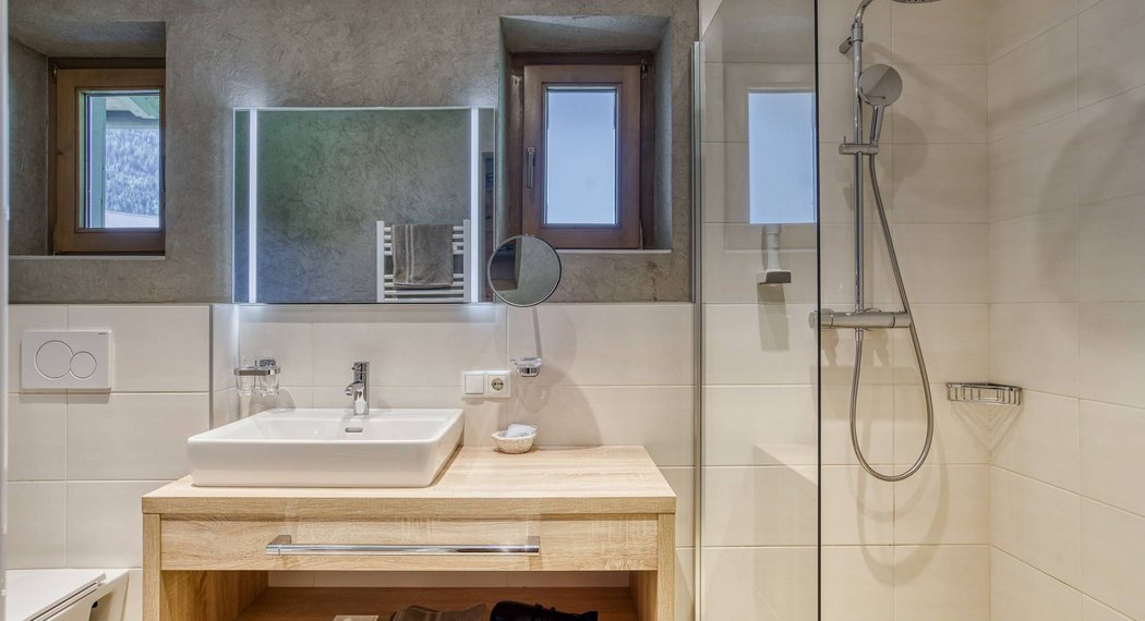 Hotel Oetztal: Ihr gemütliches Zimmer im Jägerhof wartet Hotel Oetztal: Ihr gemütliches Zimmer im Jägerhof wartet