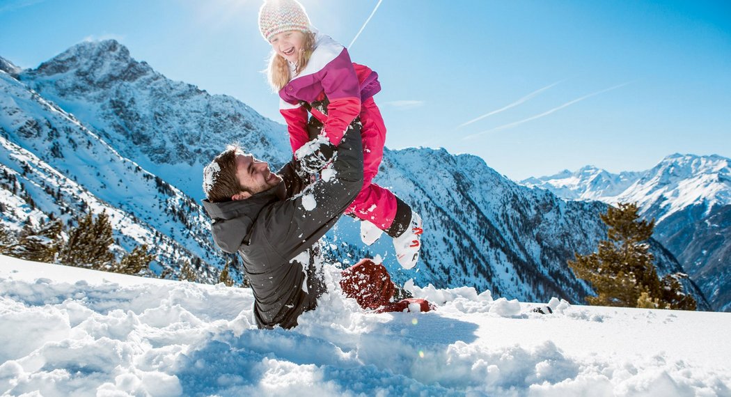Ihr Familien-Skiurlaub im Ötztal Familien-Skiurlaub im Ötztal