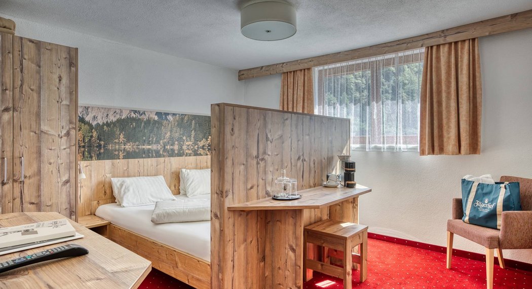Hotel Oetztal: Ihr gemütliches Zimmer im Jägerhof wartet Hotel Oetztal: Ihr gemütliches Zimmer im Jägerhof wartet