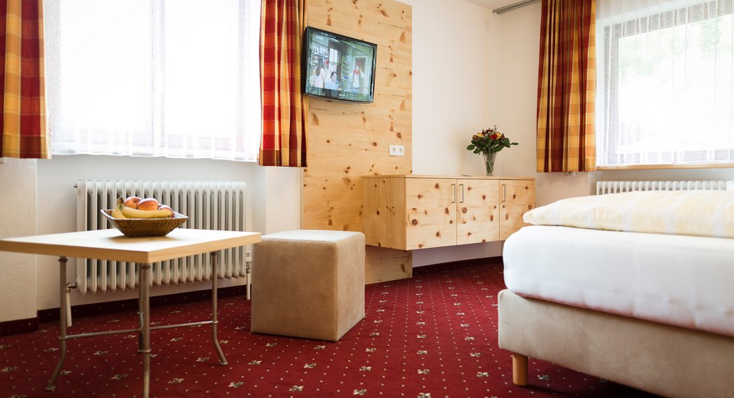 Hotel Oetztal: Ihr gemütliches Zimmer im Jägerhof wartet