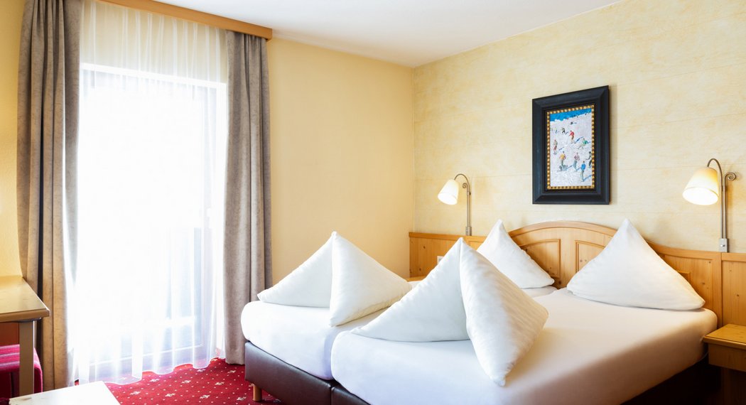 Hotel Oetztal: Ihr gemütliches Zimmer im Jägerhof wartet Hotel Oetztal: Ihr gemütliches Zimmer im Jägerhof wartet