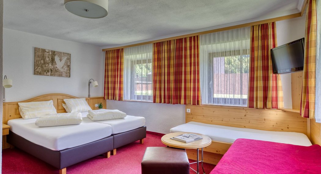 Doppelzimmer für 2-4 Personen ohne Balkon Doppelzimmer für 2-4 Personen ohne Balkon