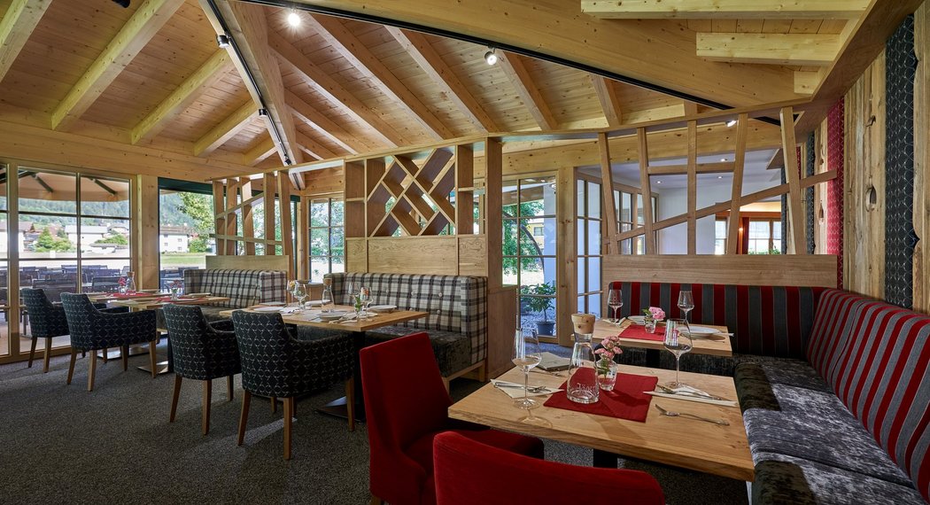 Der Jägerhof - unser Gasthof im Ötztal Der Jägerhof - unser Gasthof im Ötztal